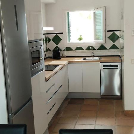 Toni'S Apartament Menorca كالا ان بوسش المظهر الخارجي الصورة